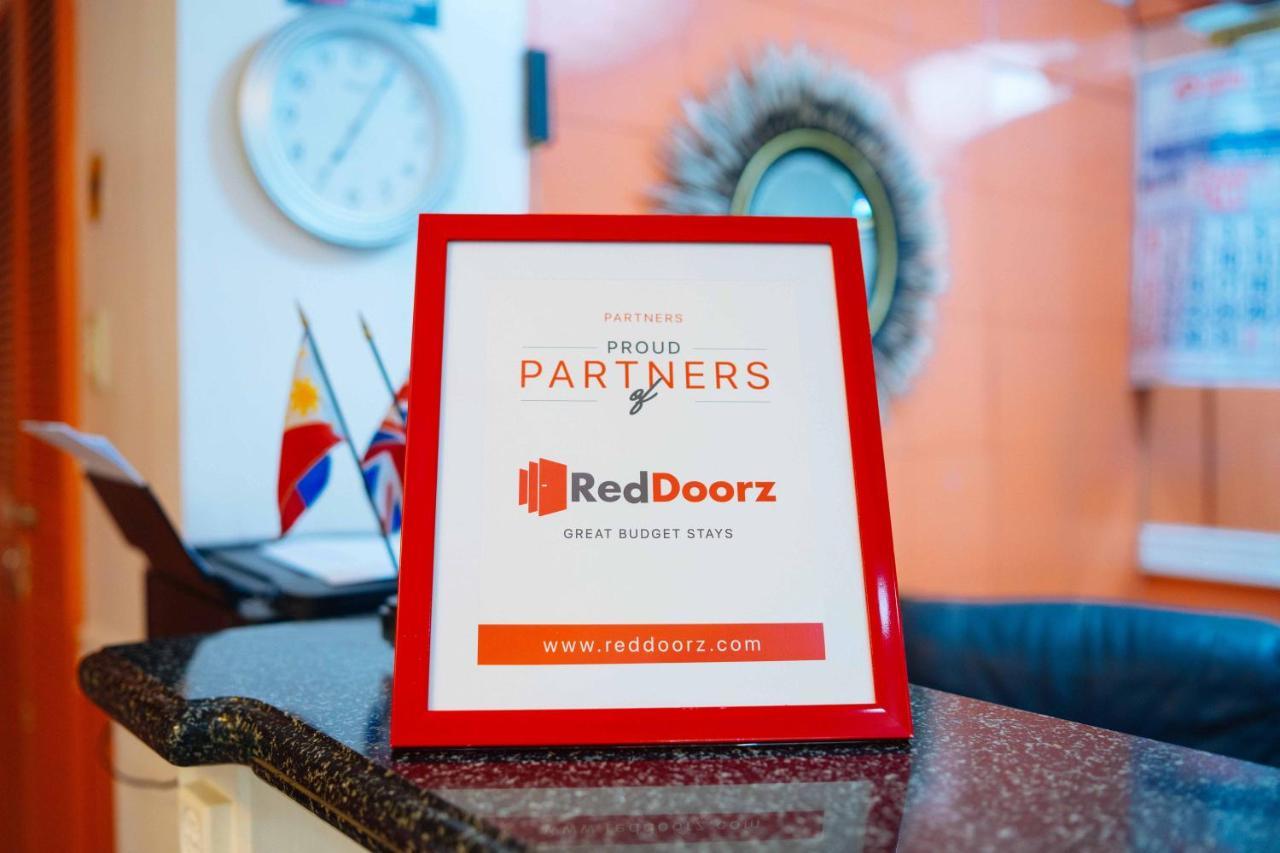 Reddoorz @ Fields Avenue Angeles City Eksteriør billede